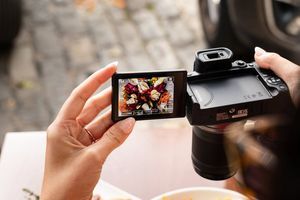 Canon EOS R10 - écran tactile orientable